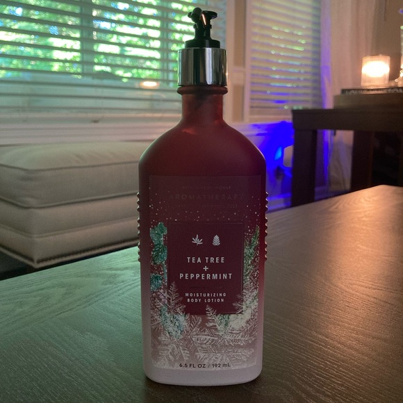 Bath & Body Works Tea Tree & Peppermint Moisturizing Body Lotion - Picture 1 of 2
